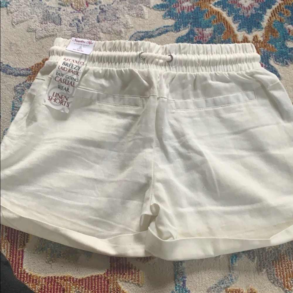 Shorts - Picture 3 of 5